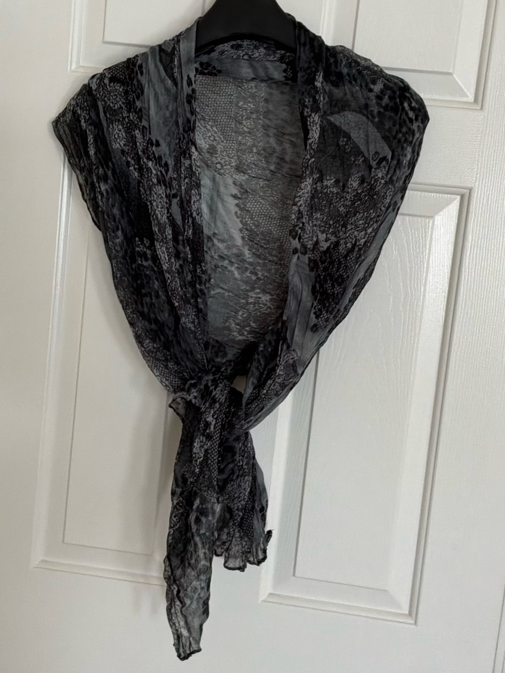 Lightweight Black Patterned Women's Scarf